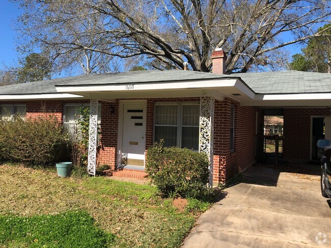 Building Photo - 3Bedroom  2Bath house