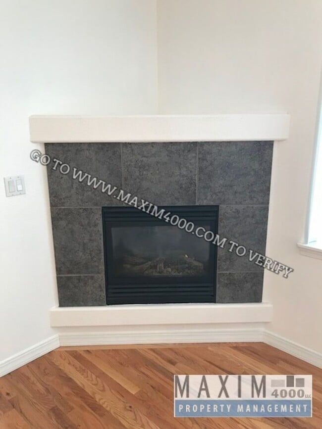 Photo - 565 1/2 GARDEN GROVE COURT - 2BED/2BATH