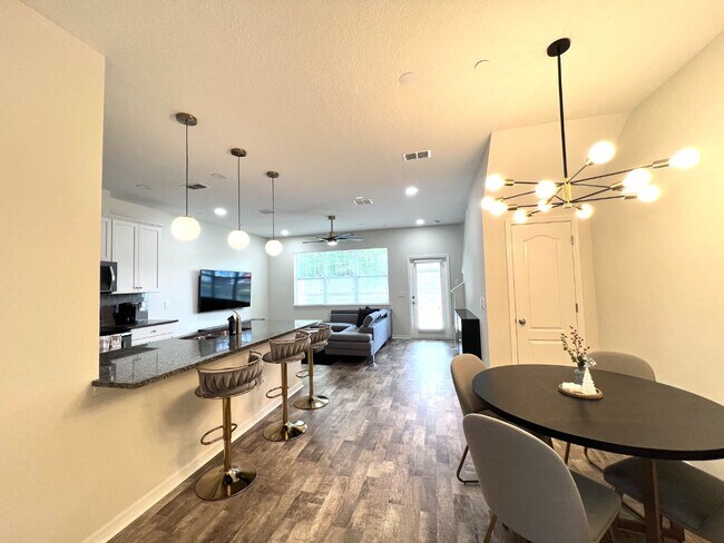 Photo - 1043 Taramundi Dr