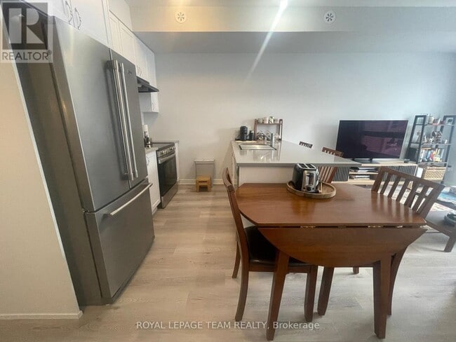 Photo - 230 Mishi Private