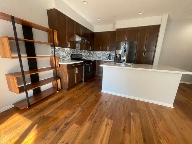 Photo - 812 S Gladys Ave