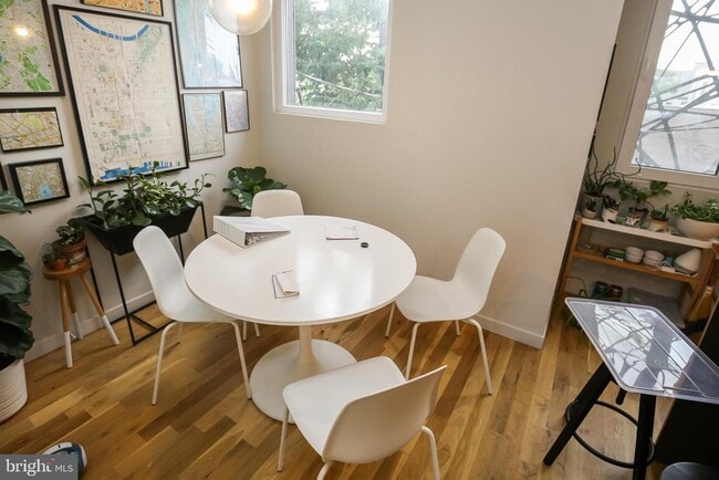 Building Photo - 2324 Memphis St Unit C8