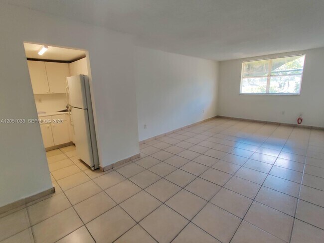Photo - 666 W 81st St Unit 414