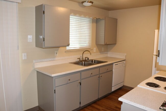 Building Photo - 17506-17508 8TH AVE CT E Unit 17506 Rental
