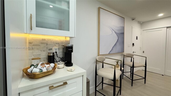 Photo - 5161 Collins Ave Unit 715