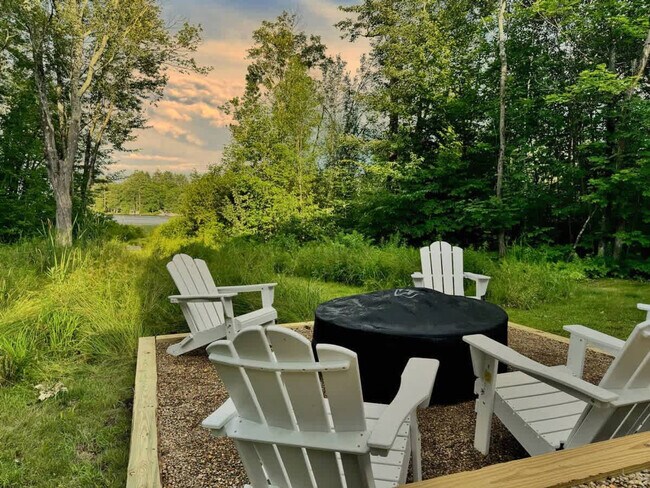 Photo - 589 Laconia Rd Unit ID1333611P