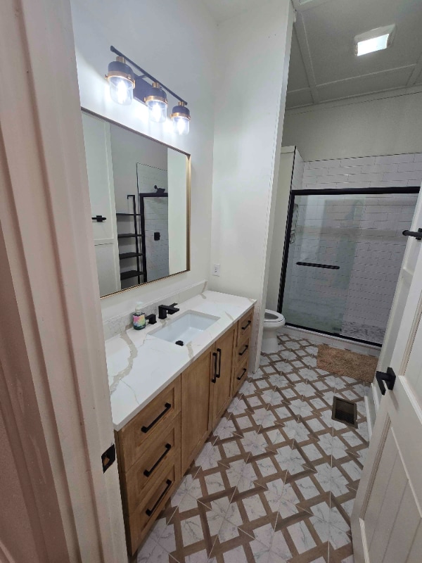 Photo - 549 Robinson Pl
