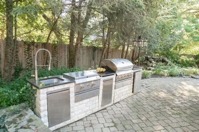 Photo - 8 Snug Harbor Dr