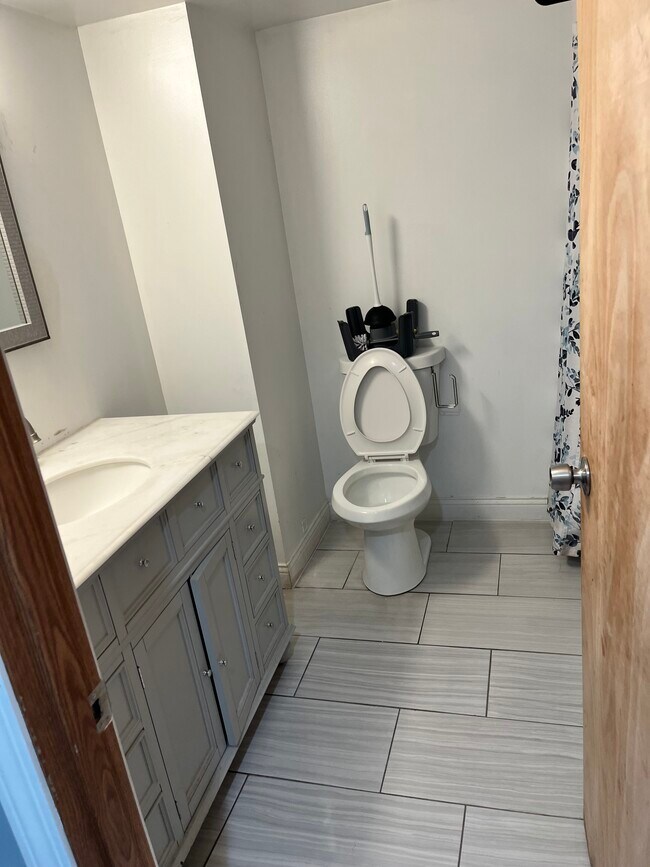 Photo - 6222 S Albany Ave Unit Garden