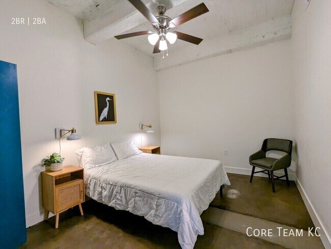 Photo - 3100 Gillham Plaza Unit 114