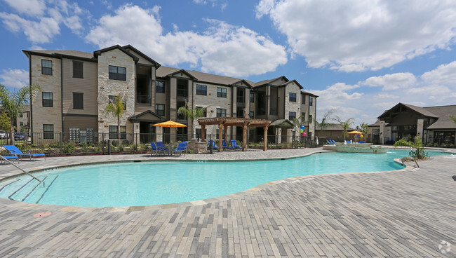 Willowbend Apartments - Willowbend Apartments