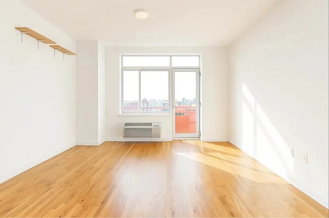 Building Photo - 184 Noll St