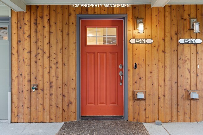 12546 35th Ave NE