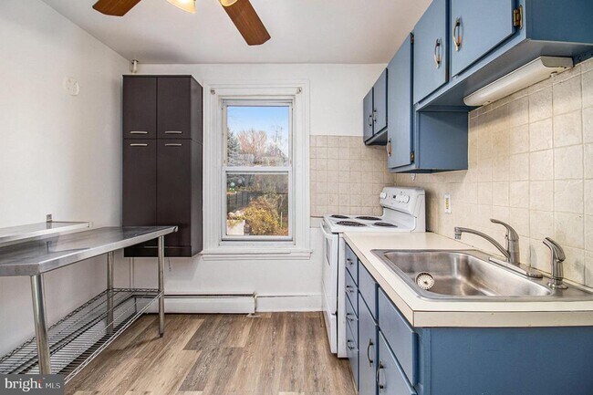 Photo - 330 W 3rd Ave Unit #2