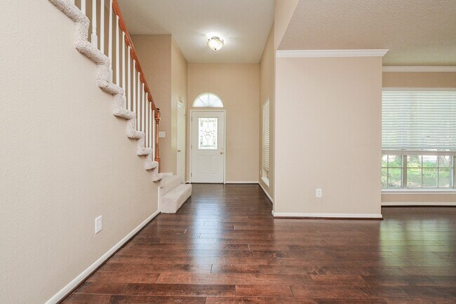 Photo - 10 Ridgecross Pl