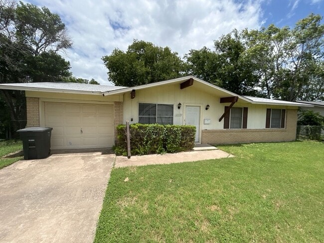 Building Photo - 1205 Kathey Dr Rental