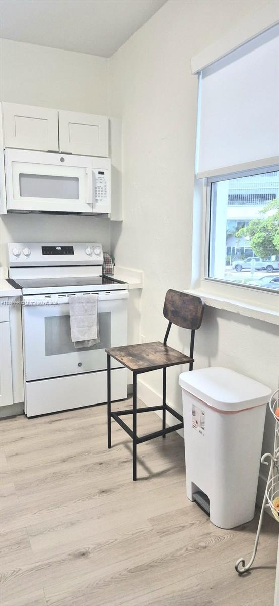 Photo - 2542 SW 8th St Unit 202
