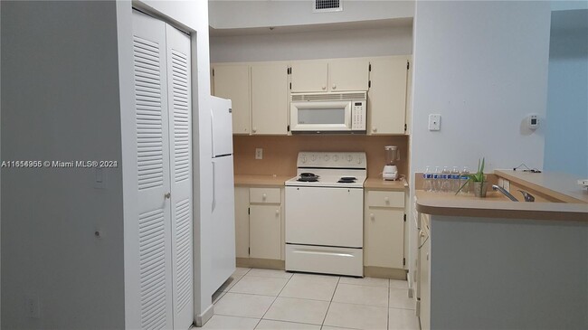 Photo - 7280 NW 114th Ave Condo Unit 201-8