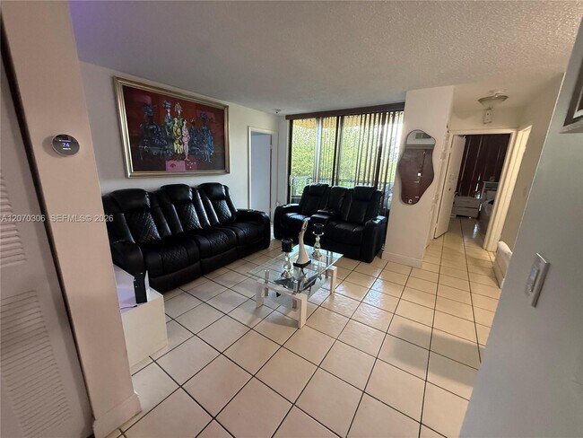 Photo - 11800 SW 18th St Unit 407-4
