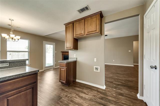 Photo - 403 Apple Tree Ln