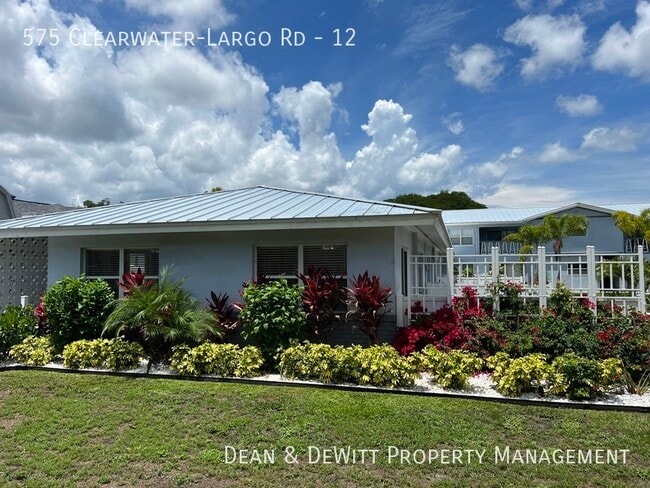 Building Photo - 575 Clearwater Largo Rd Unit 12 Rental