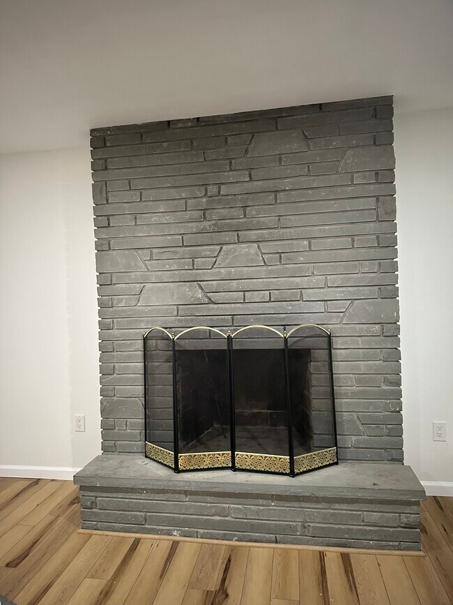 Photo - 305 Magnolia Dr