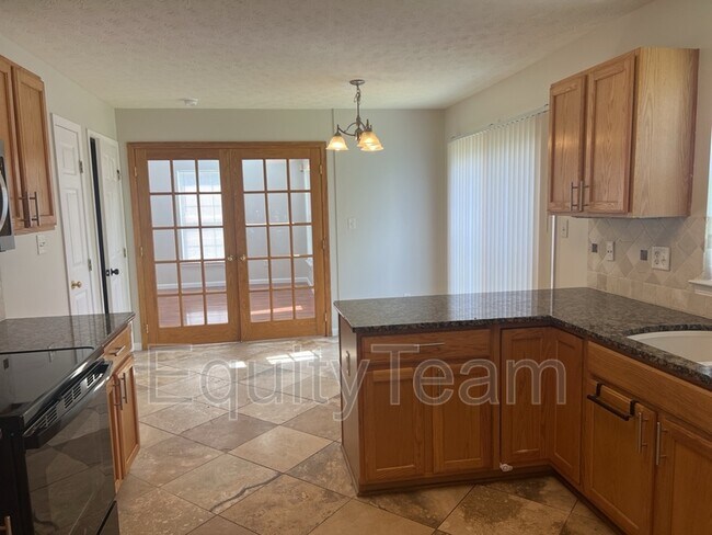 Photo - 1552 Doddington Rd