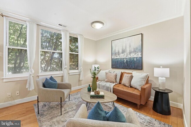 14 S Street NE Unit 201