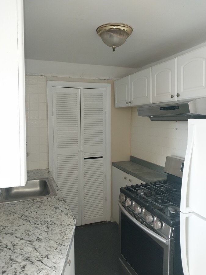 Photo - 454 Chatham St Unit apt2