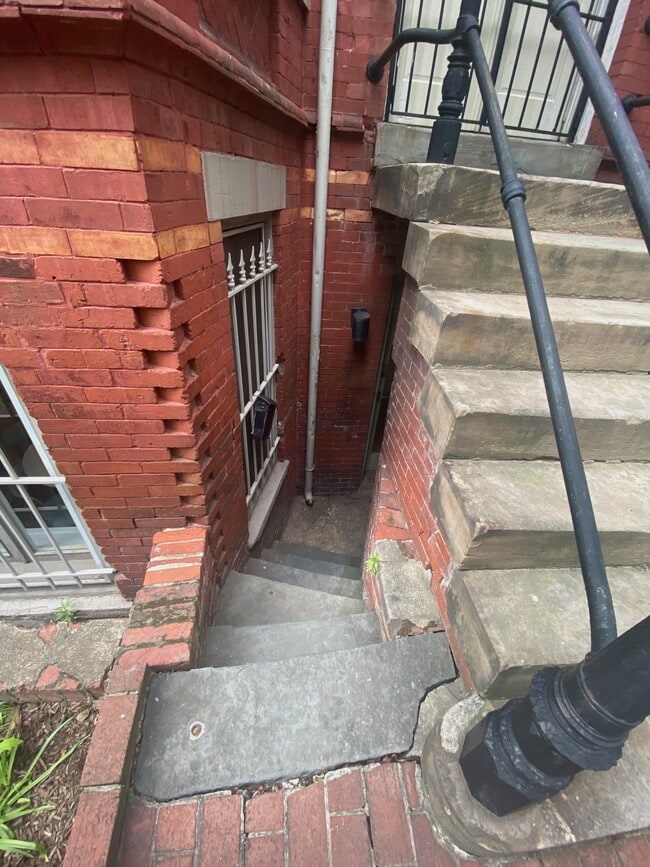 Photo - 1507 R St NW