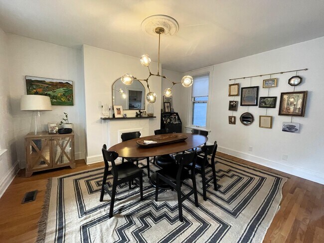 Photo - 1279 Hunter Ave