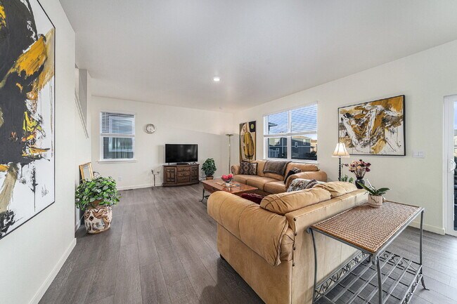 Photo - Limited Time Rent Special for this Immacul...