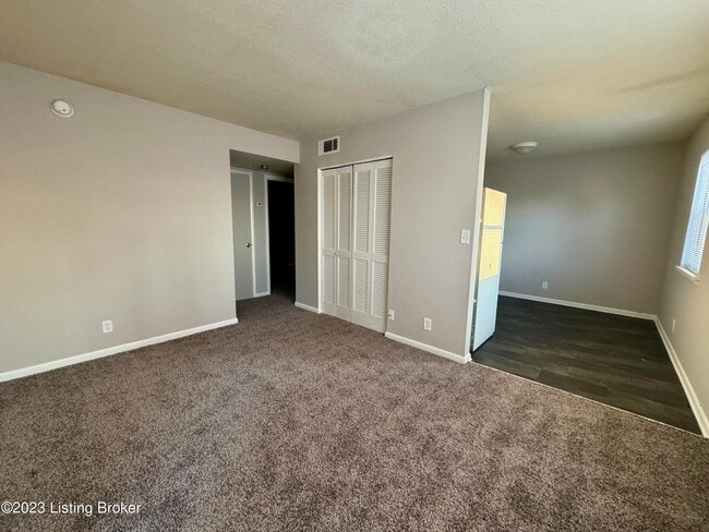 Photo - 6807 Crestview Dr