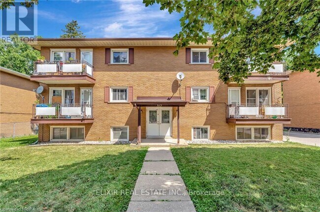 Photo - 362 Grey St Unit 3