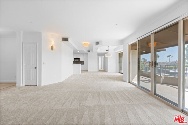 Photo - 1820 Benecia Ave Condo Unit 404