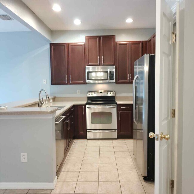 Photo - 2043 Strathmill Dr