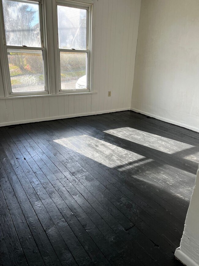 Photo - * Approved Application * Three Bedroom Sin...