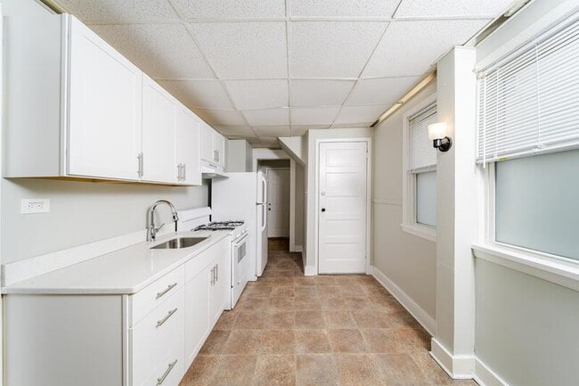 Building Photo - 504 Morris St Unit 1