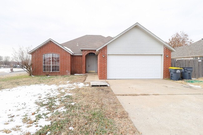 Building Photo - 3 Bed 2 Bath in Jenks - Available Now!