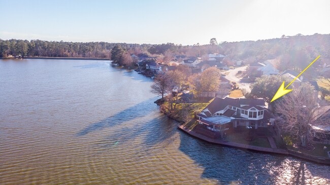 Photo - 1511 W Lake Shore E