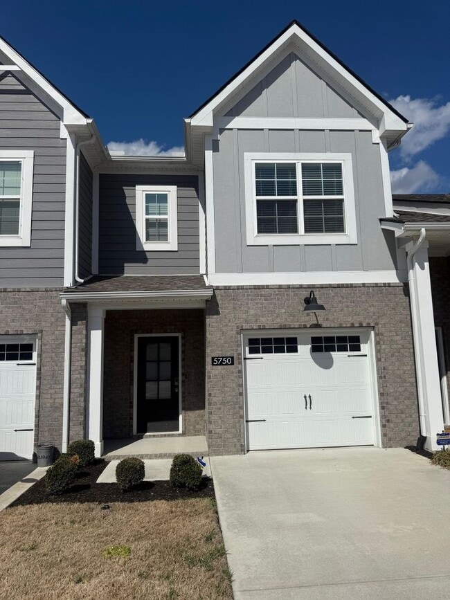 Building Photo - 5750 Dockside Dr