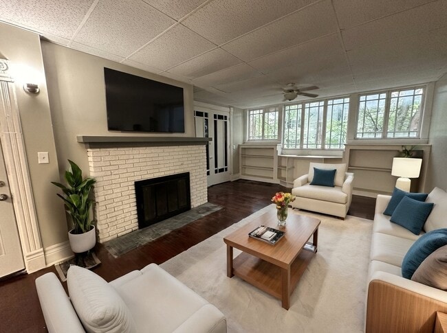 Building Photo - 4942 Madison Ave Unit 1