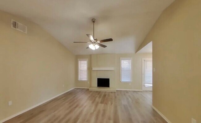 Photo - Spacious 3-Bedroom House with Cozy Living Spaces