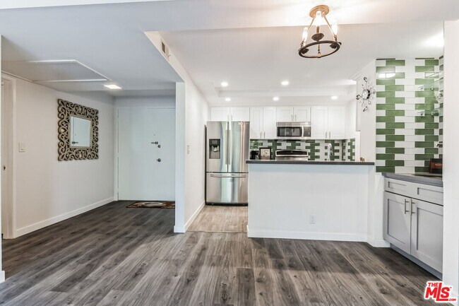 10535 Wilshire Blvd Unit 404