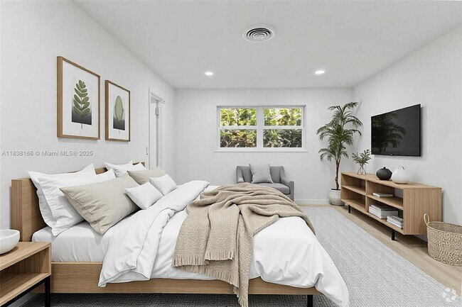 Building Photo - 5401 Fillmore St Rental
