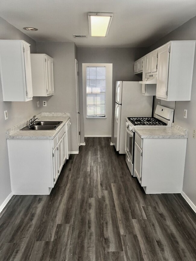 Building Photo - 12402 Alderbrook Dr Unit A