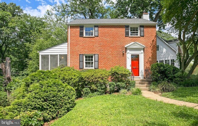 Photo - 244 N Columbus St