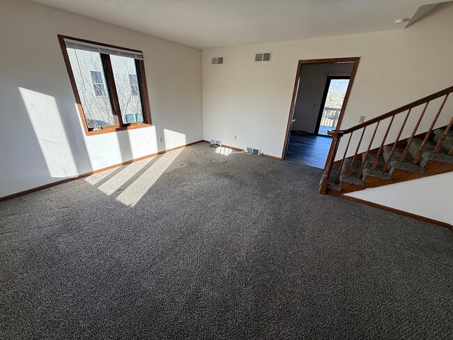 Photo - 1102 Smedal Dr