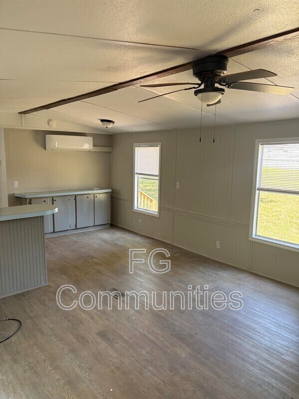 Photo - 1754 Zion Rd