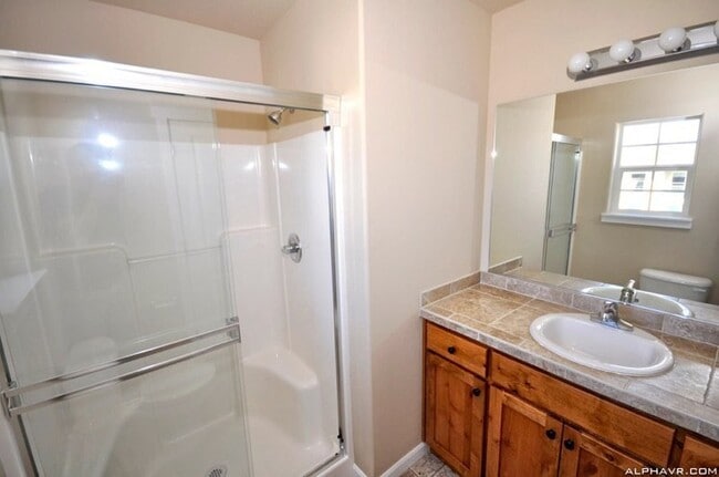 Photo - Craftsman Style Townhouse - 3 bedroom, 2.5 bath w/ Bonus Room - Attached Double Garage